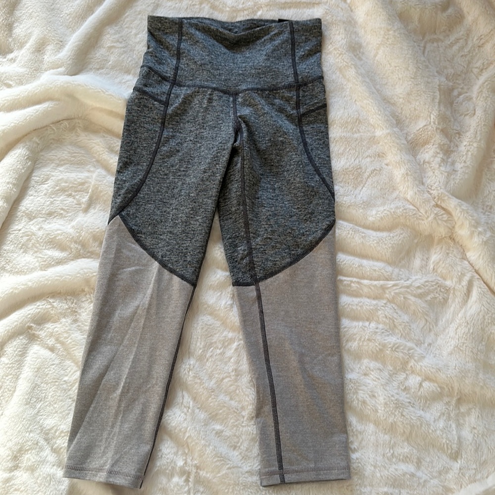 Brand new champion high rise 20 inch capri workout pants